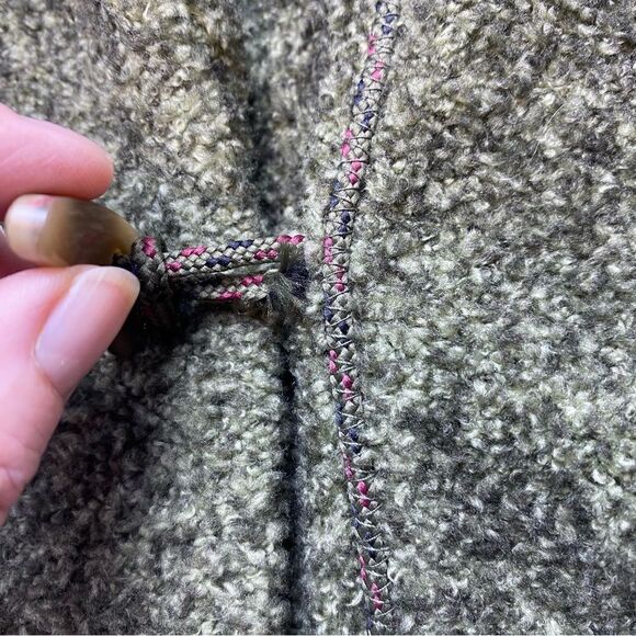 Woolrich Light Olive Heather Toggle Button Vest Size Large - Picture 7 of 11